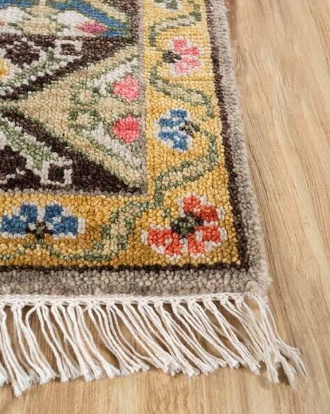 Hand-Knotted Oushak Wool Rug - Vintage Pink & Muted Gold Medallion Area Rug