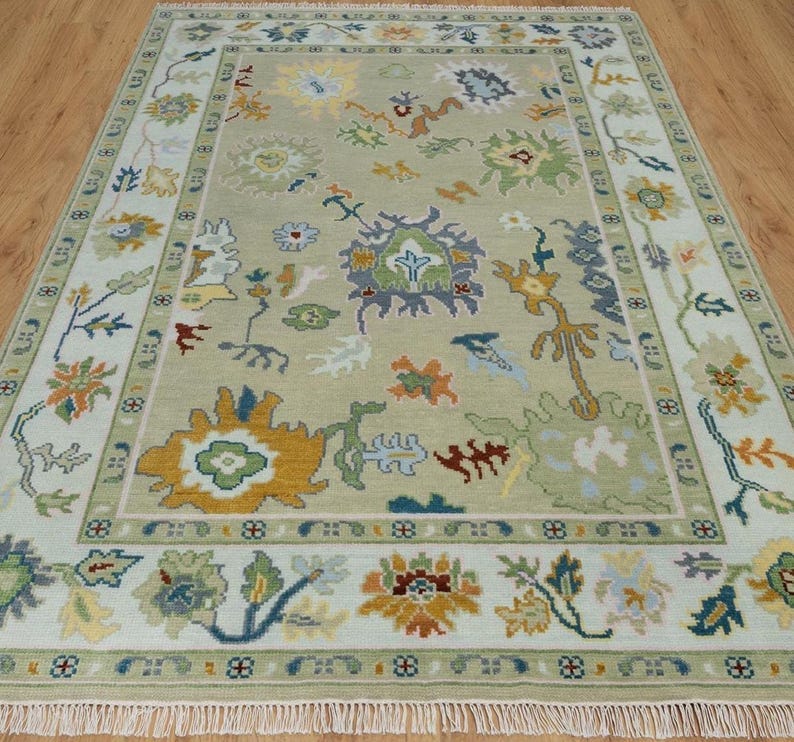 Premium Hand-Knotted Oushak Wool Rug - Vintage Sage Green Floral Medallion Carpet