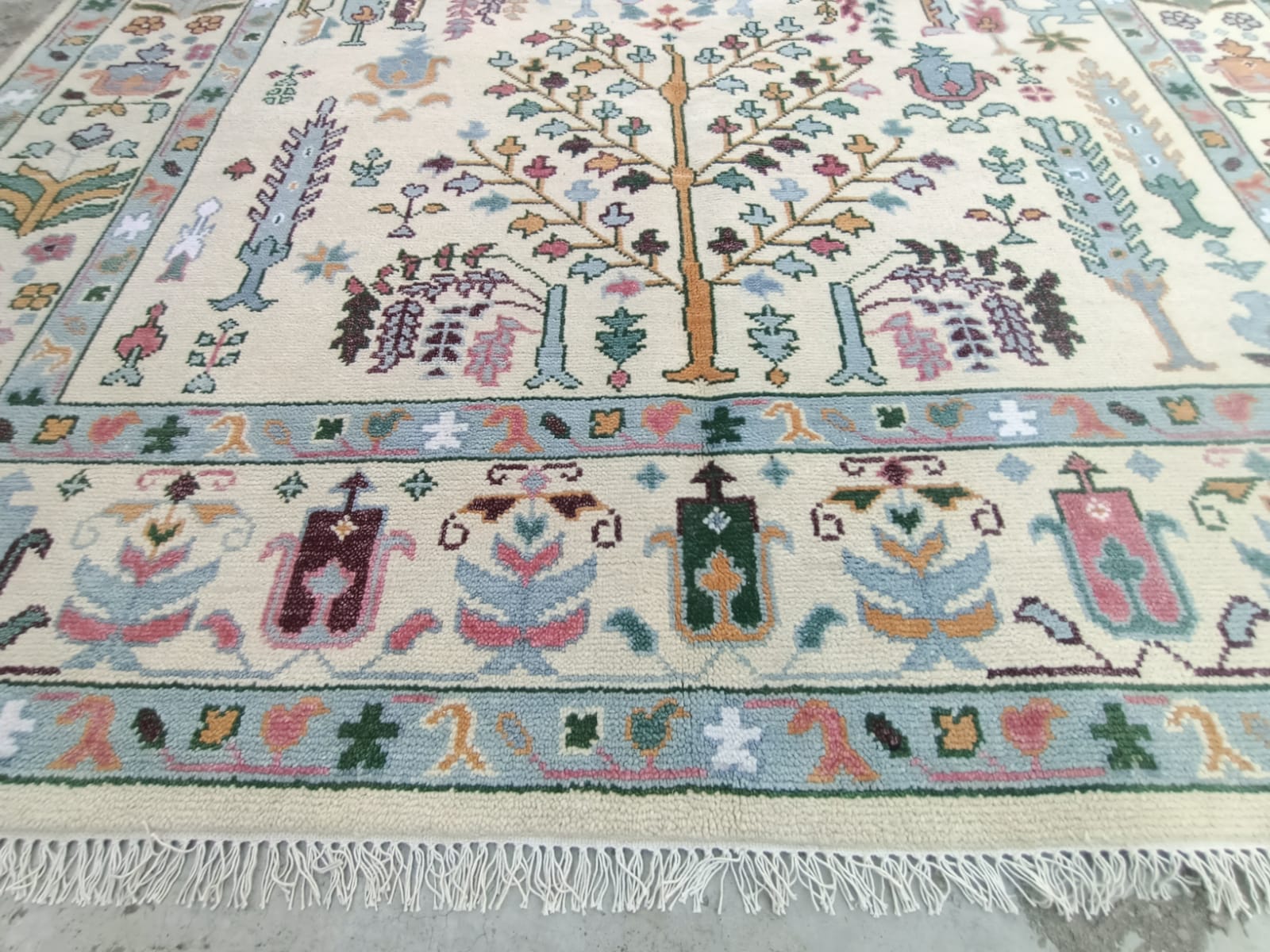 Premium Hand-Knotted Oushak Wool Rug - Creamy Ivory & Sage Green Tree of Life Carpet - Custom Size Traditional Area Rug for Living Room, Bedroom & Dining Space